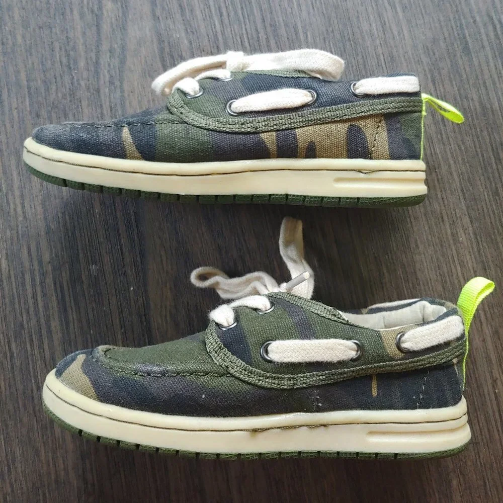 GAP Canvas Camo Olive Green Shoes